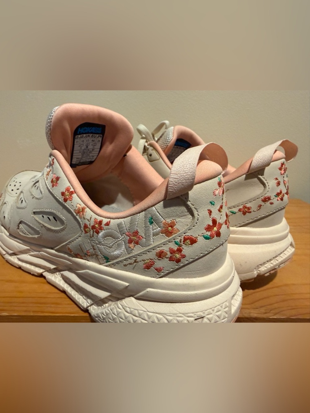 HOKA Vibrant Bloom Clifton - Picture 3 of 15